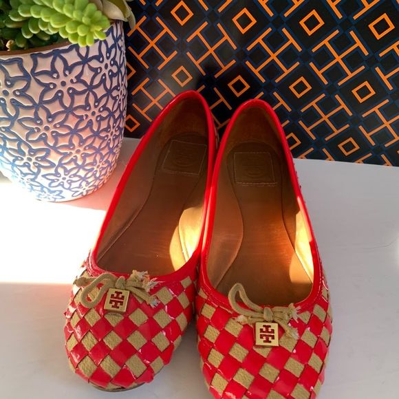 Tory Burch Shoes - Tory Burch ballet flats hot pink and cream size 8